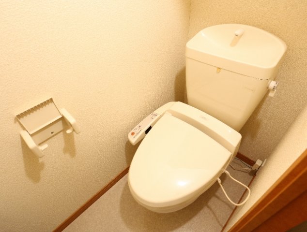 トイレ　清潔感のあるトイレです
