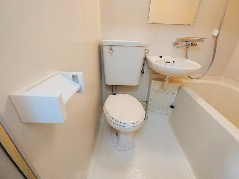 トイレ　前回募集時写真・家具、家電は無いです