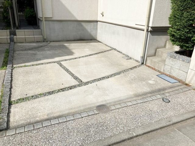 駐車場　敷地内駐車場ございます♪