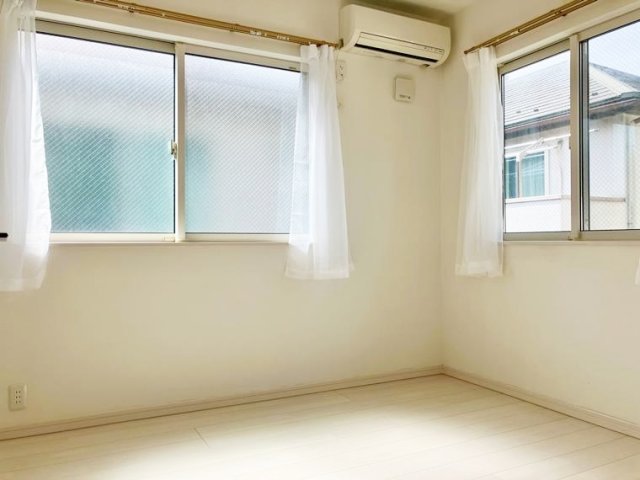 その他設備　室内エアコン付き♪