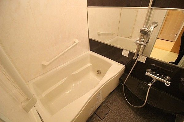 バス・シャワールーム　別タイプ部屋　参考写真です
