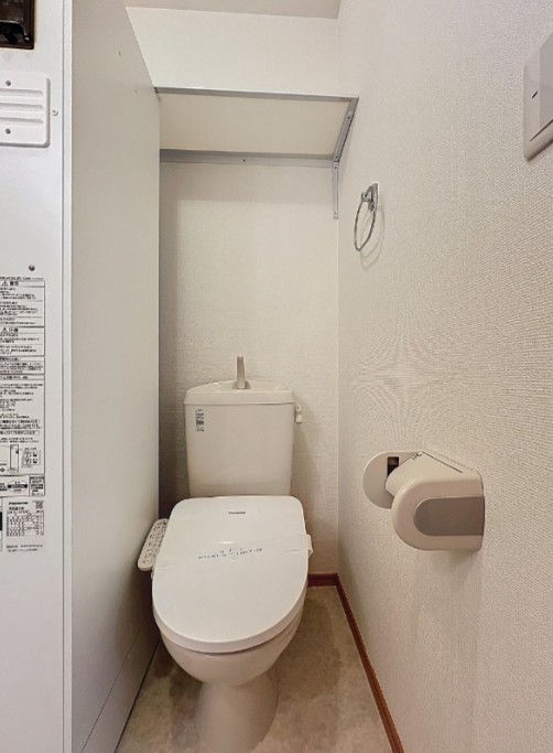 ＪＲ山手線 池袋駅 徒歩8分 3階建 築17年のトイレ写真
