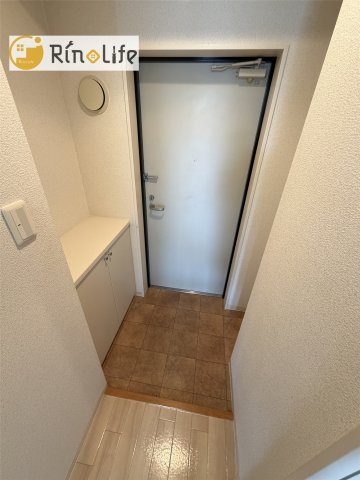 玄関　【ディスカウントショップ】ザ・ダイソー 八尾高美店まで199
