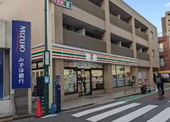 コンビニ　セブンイレブン新宿中井駅前店（コンビニ）（コンビニ）まで917m