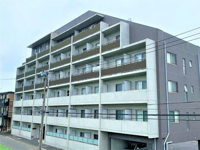 建物外観　鴨居駅から徒歩8分のワンルーム！