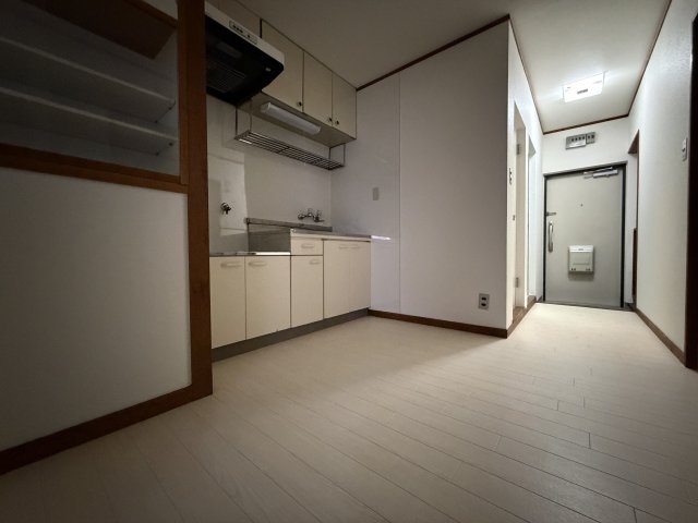 山洋コーポの居間写真