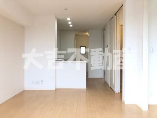 居室・リビング　※別部屋の写真です