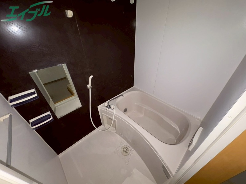 バス・シャワールーム　別部屋反転写真です