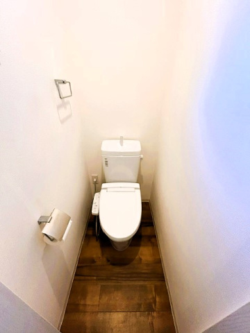 トイレ　※他号室の写真です。