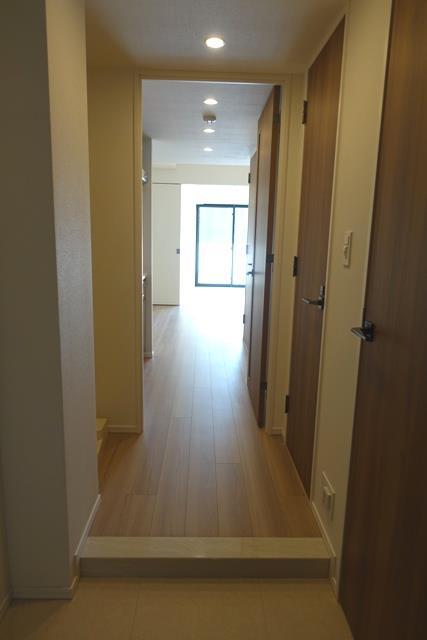 玄関　※写真は同タイプ住戸です。