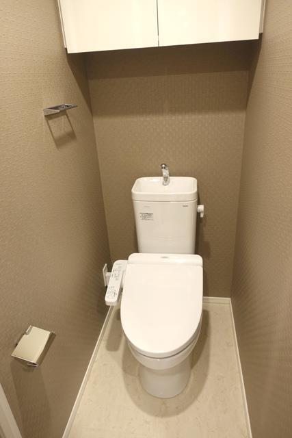 トイレ　※写真は同タイプ住戸です。