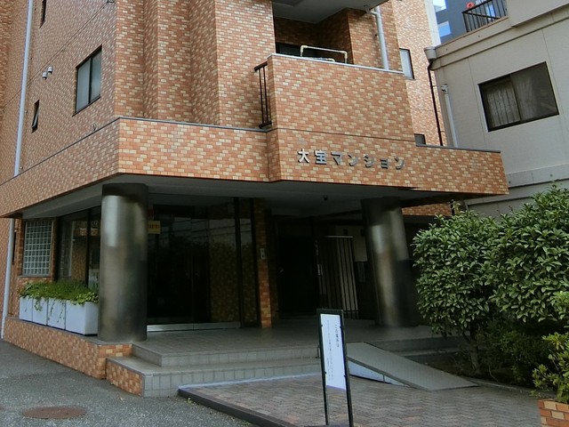 エントランス　スロープのあるエントランス♪