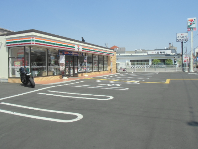 コンビニ　セブンイレブン南加賀屋３丁目店（コンビニ）まで183m