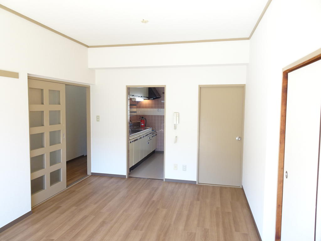 マンションジュノの居間写真