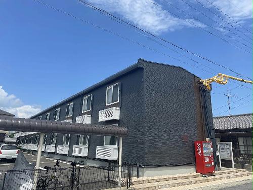 建物外観　家具家電設置、カードキー採用。