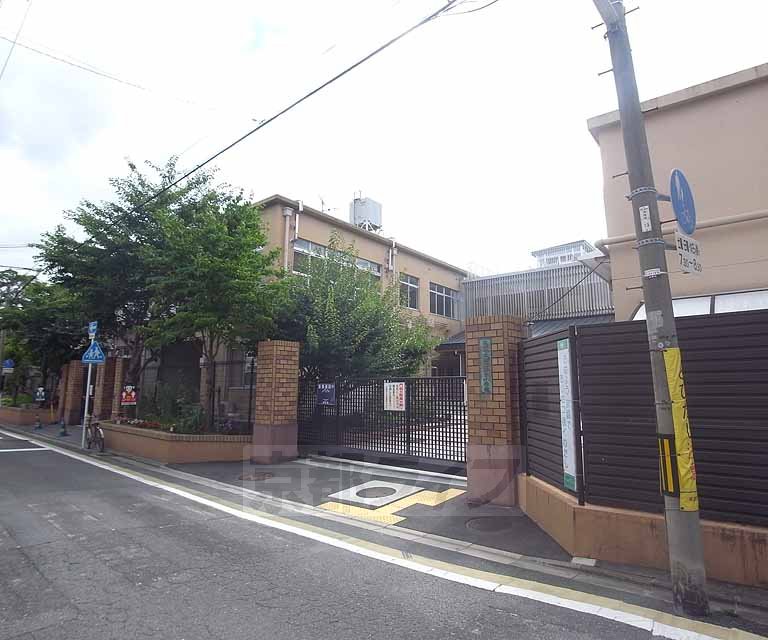 【サニーサイド西御池の小学校】