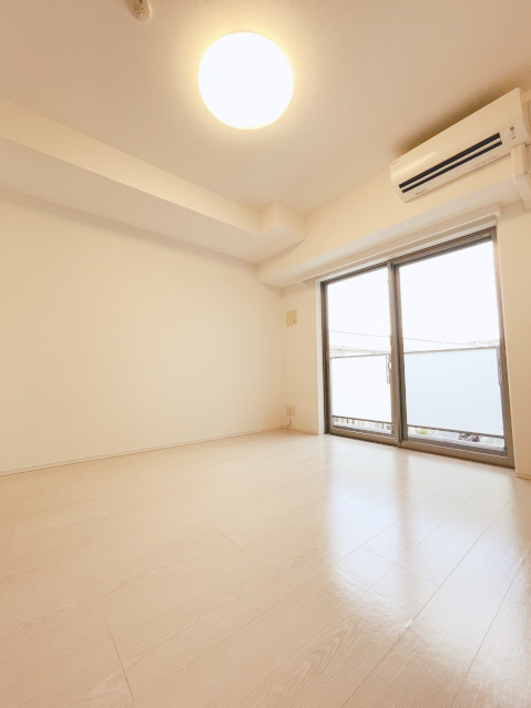 居室・リビング　※別部屋参考写真