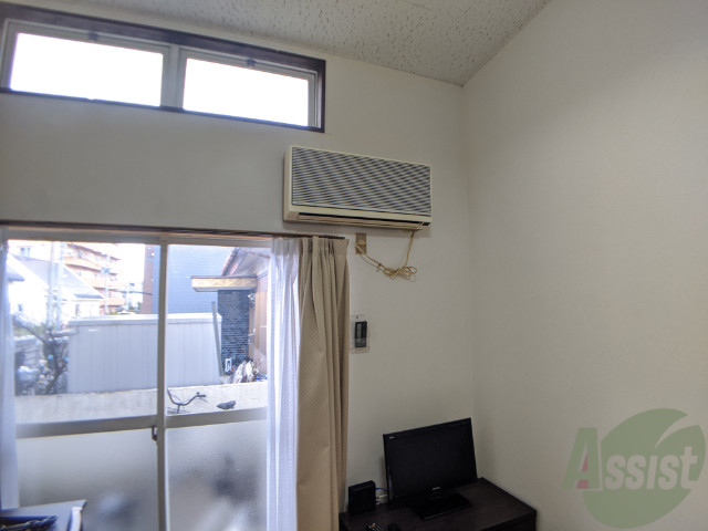 その他設備　エアコンが付いてます。入居の日から快適に過ごせそうですね。