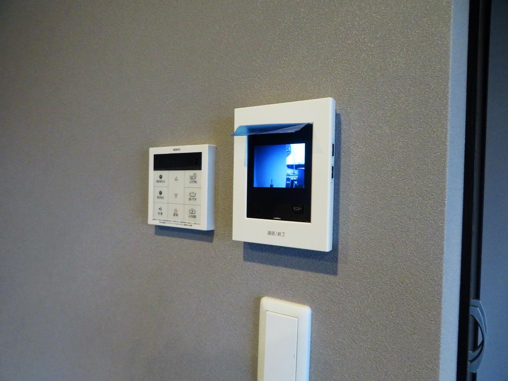 セキュリティ　TVインターホンで来た人が分かり安心です。