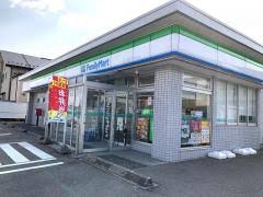 コンビニ　ファミリーマート秋田土崎港相染町店（コンビニ）まで420m