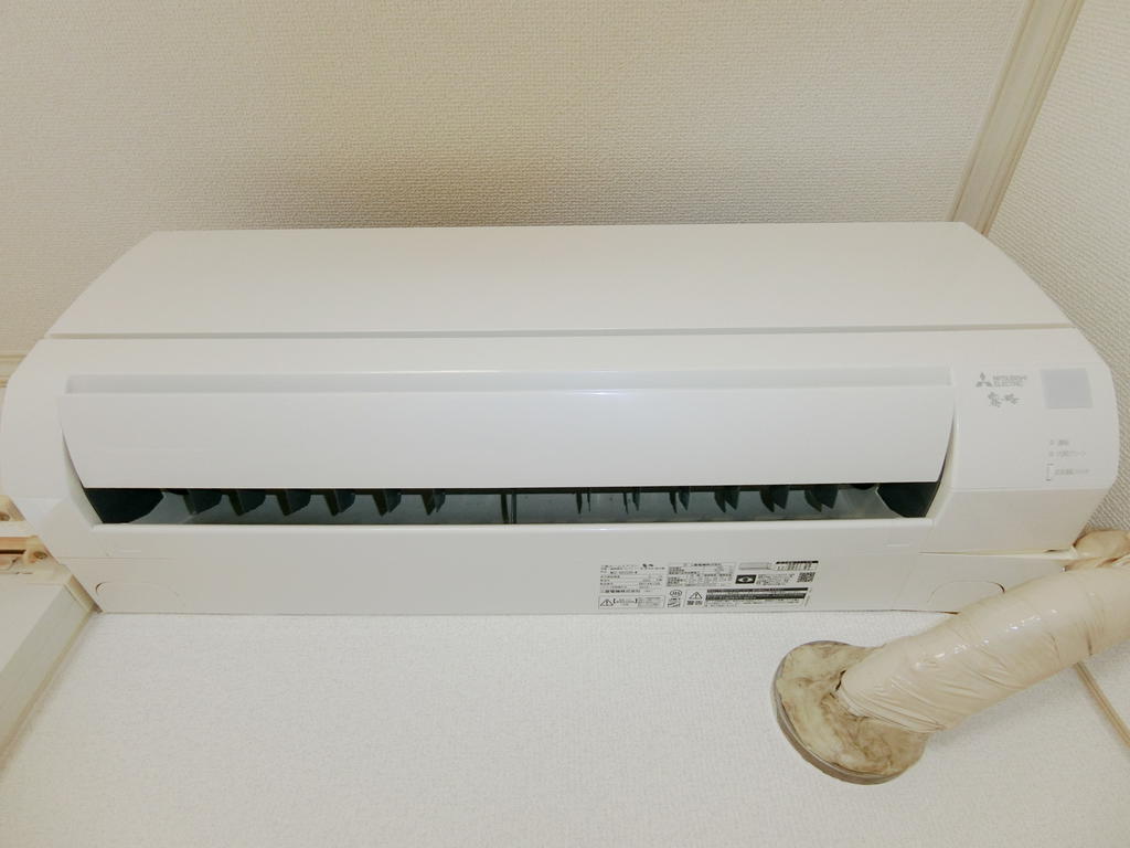 建物外観　エアコン