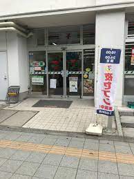コンビニ　セブンイレブン青山1丁目駅前店（コンビニ）まで105m