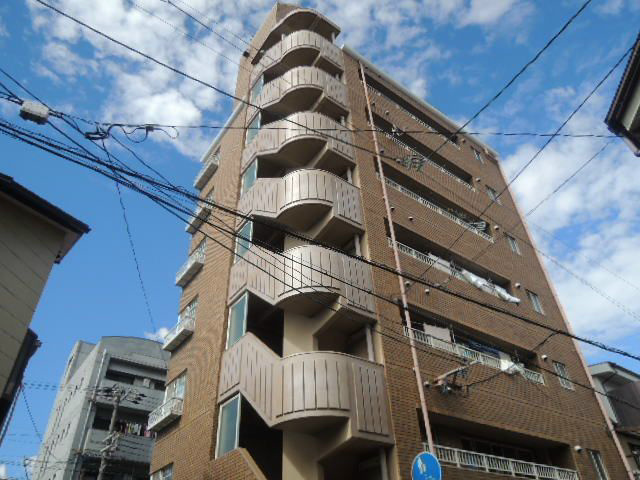 大阪市東成区大今里南のマンションの建物外観