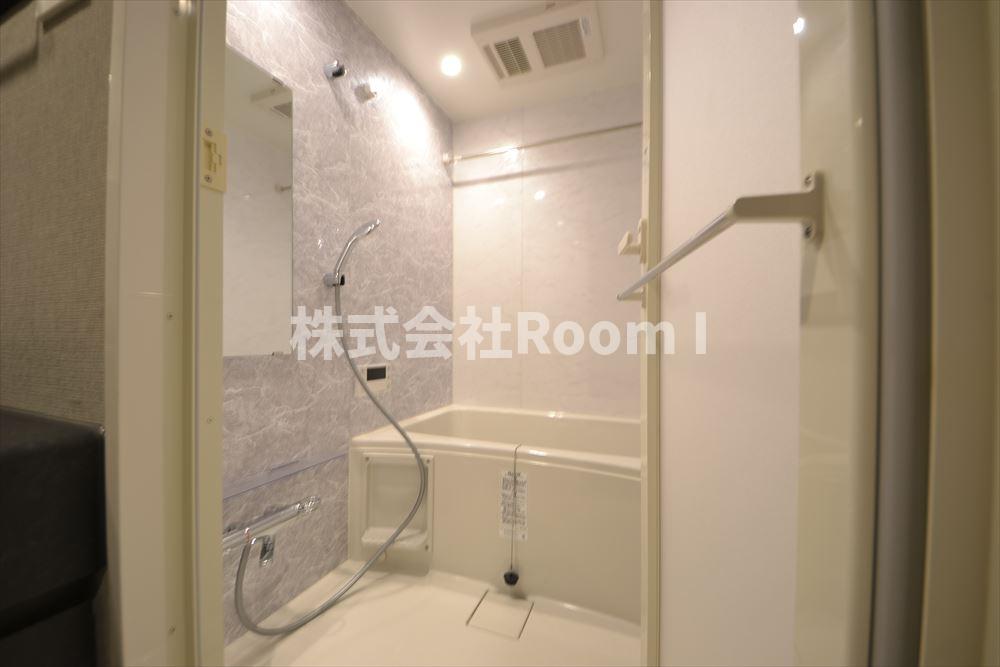 バス・シャワールーム　お風呂で日々の疲れを落としましょう