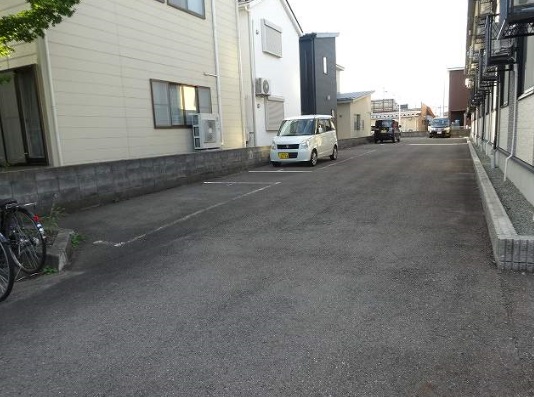 駐車場　駐車場