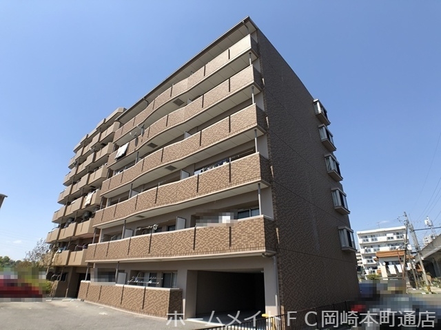 豊田市司町のマンションの建物外観