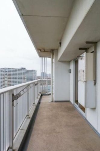 【江東区豊洲のマンションのバルコニー】