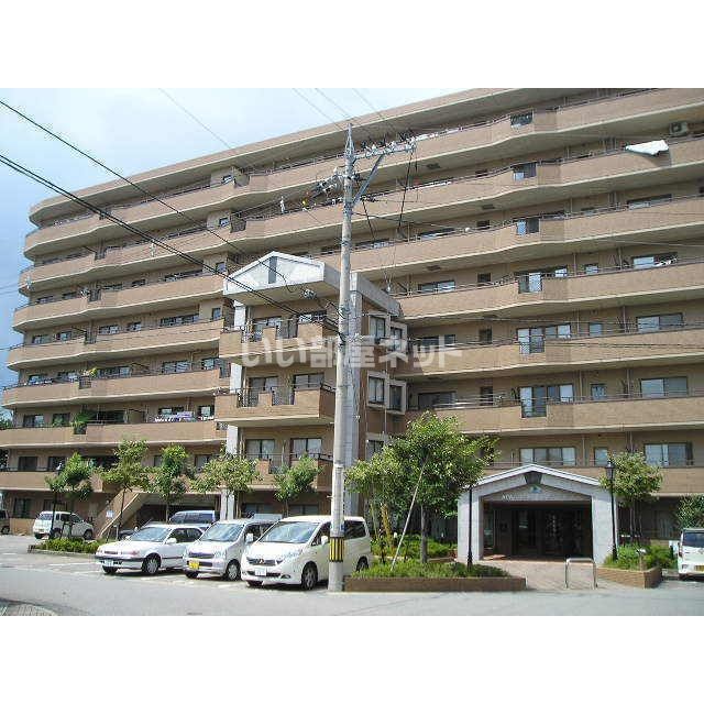 アパガーデンコート串町の建物外観