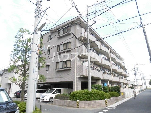 さいたま市北区日進町のマンションの建物外観