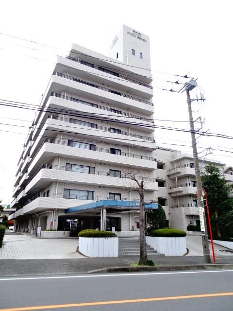 藤沢市片瀬のマンションの建物外観