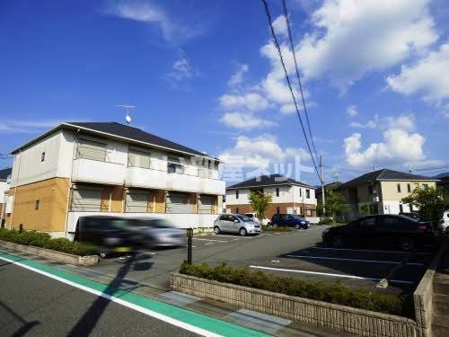 シャーメゾン楽音寺Bの建物外観