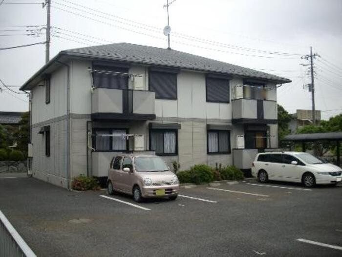 桶川市上日出谷南のアパートの建物外観