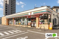 【札幌市中央区北八条西のマンションのコンビニ】