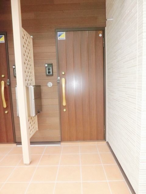 セキュリティ　訪問者が分かるＴＶモニターホン付き