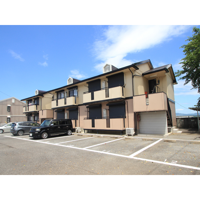 建物外観　高台にある日当たり良好な物件です。