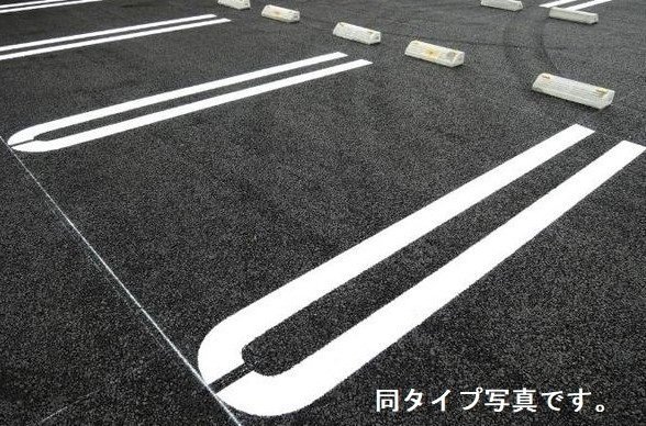 【滝沢市鵜飼大緩新築の駐車場】