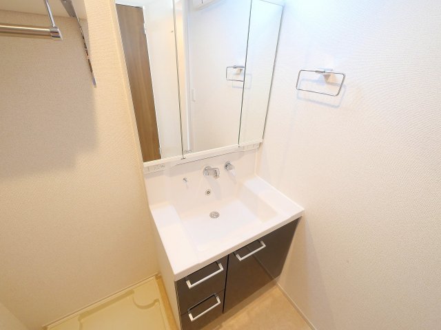 洗面設備　忙しい朝には欠かせない洗面所です