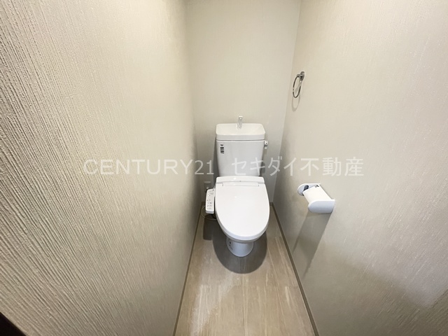 トイレ　温水洗浄便座