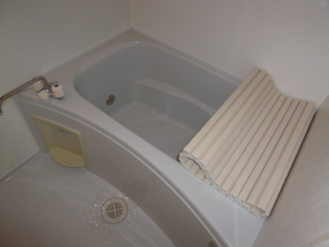 バス・シャワールーム　追い焚きバス