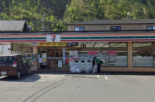 コンビニ　セブンイレブン 青梅畑中3丁目店（コンビニ）まで387m