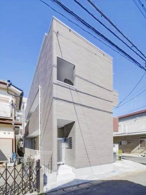 【大和市深見西のアパートの建物外観】