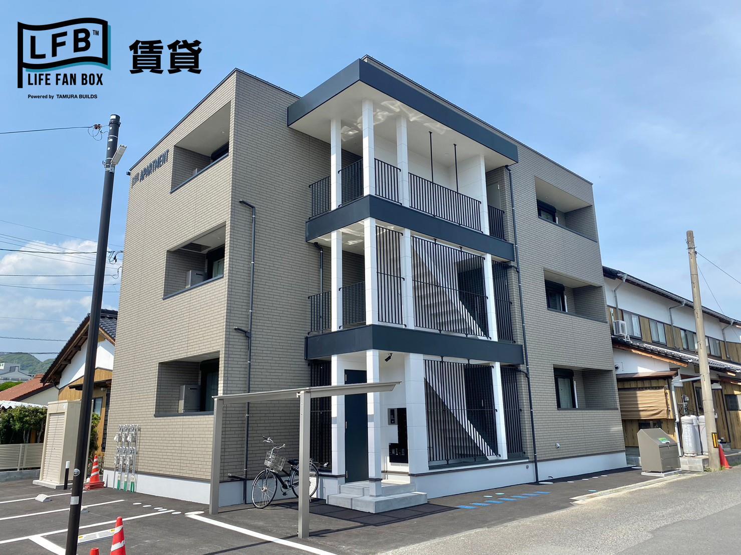 ＬＦＢ　ＡＰＡＲＴＭＥＮＴ下市の建物外観