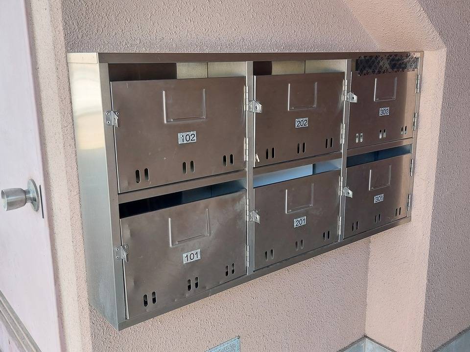 エントランス　メールBOX