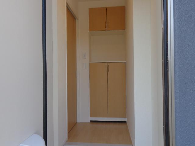 玄関　キッチン