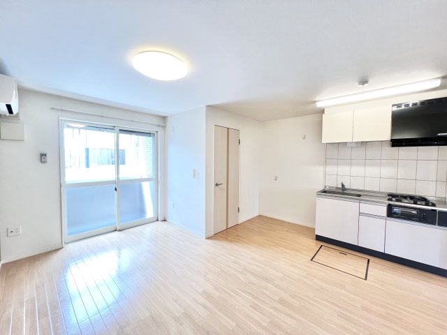 居室・リビング　※別部屋参考写真