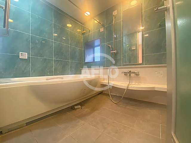 バス・シャワールーム　ロイヤルパークス桃坂　浴室